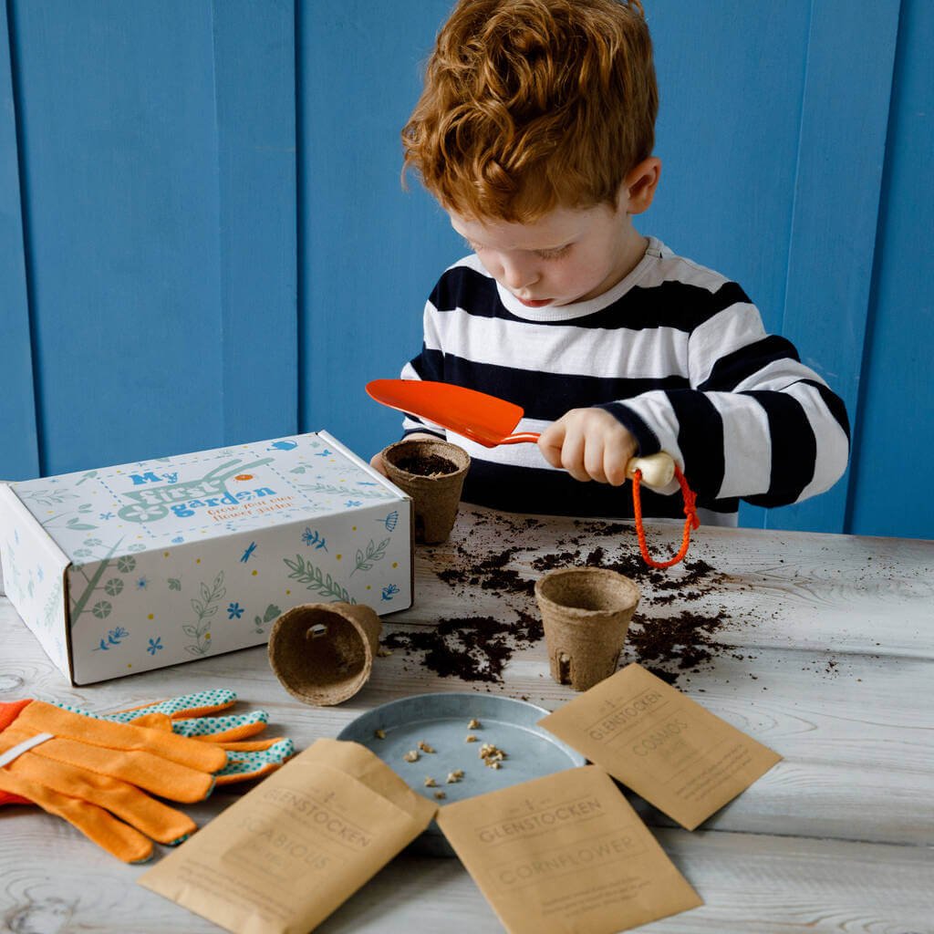 original_kids-grow-your-own-flower-garden-kit2